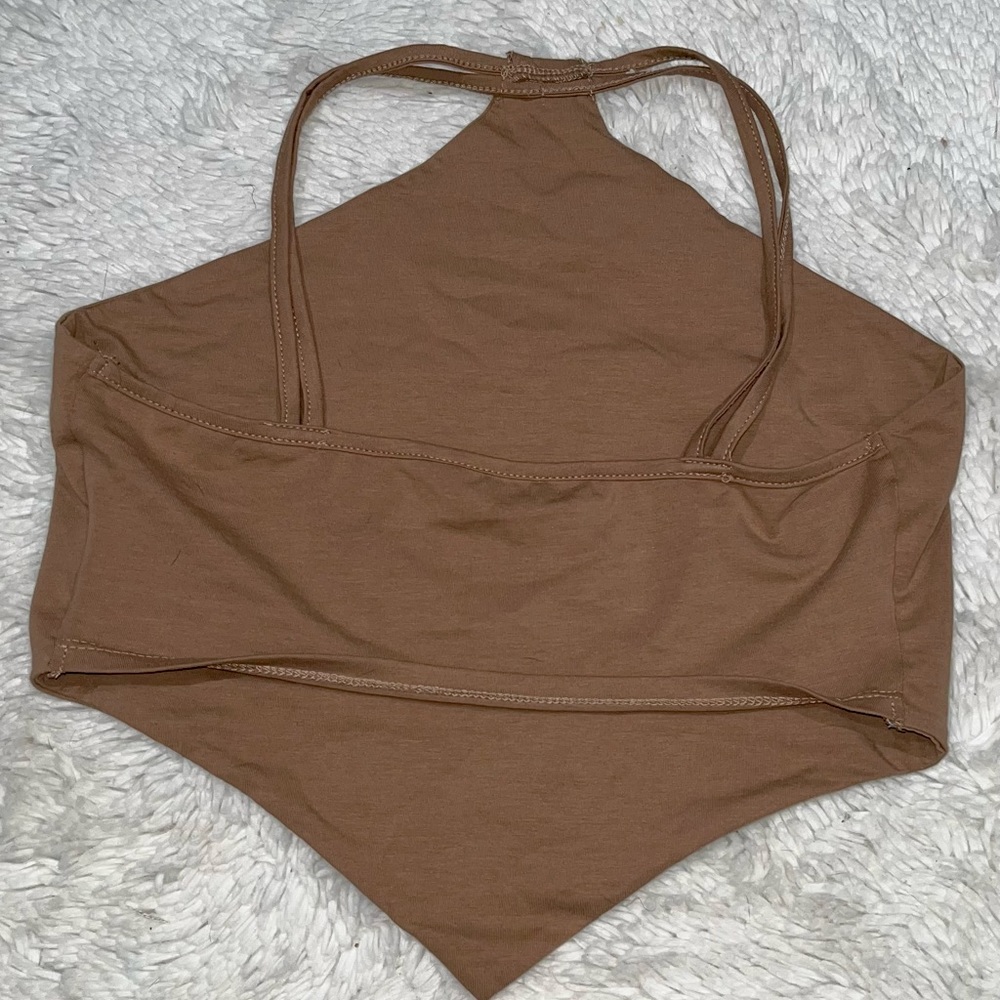 Triangle Crop Top - Picture 2 of 3